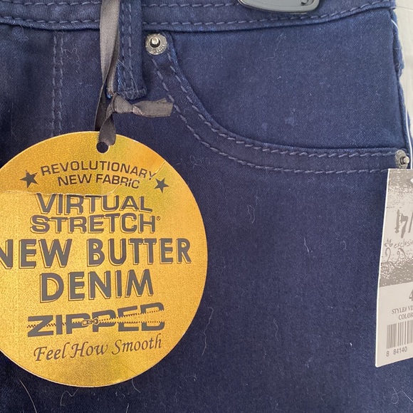 New stretch butter denim zipped pants-smoke free home - Picture 2 of 3